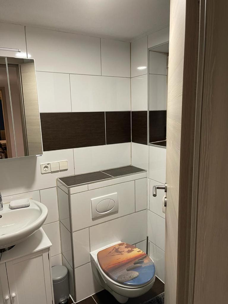 קירכהיים אונטר טק Apisha Apartement מראה חיצוני תמונה