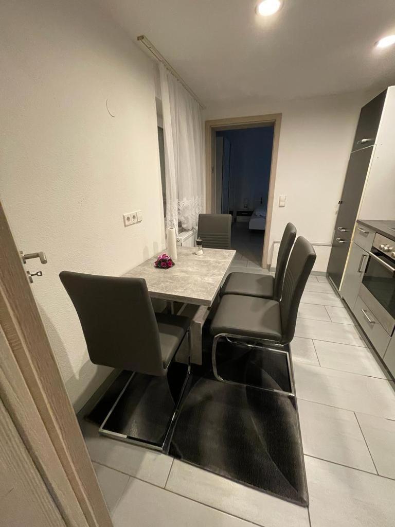 קירכהיים אונטר טק Apisha Apartement מראה חיצוני תמונה