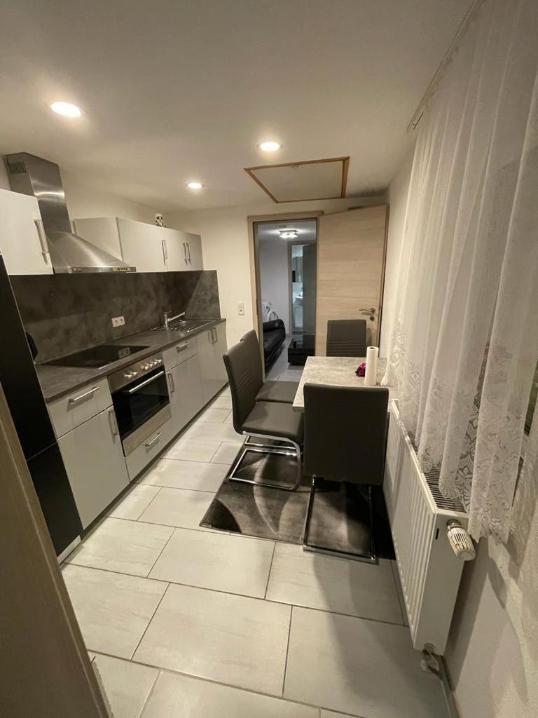 קירכהיים אונטר טק Apisha Apartement מראה חיצוני תמונה